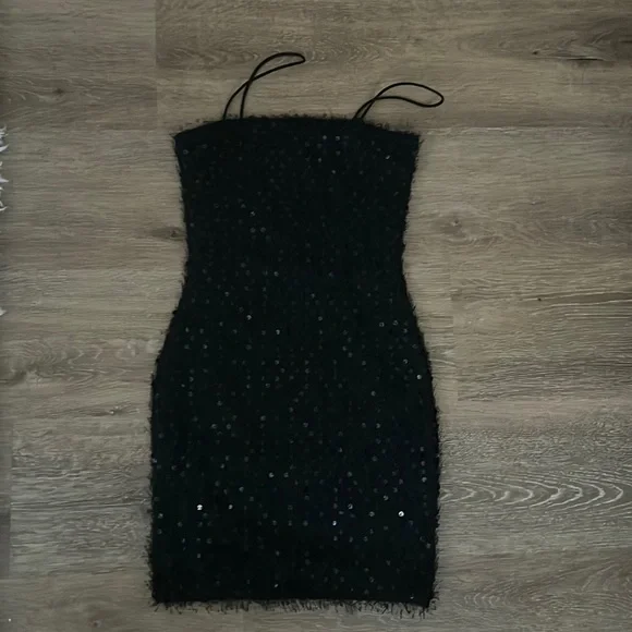 Black mini dress - Picture 3 of 5